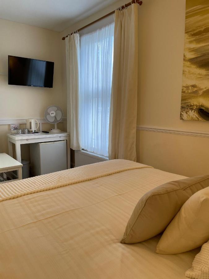 Caris Guest House Σάουθεντ-ον-Ση Εξωτερικό φωτογραφία